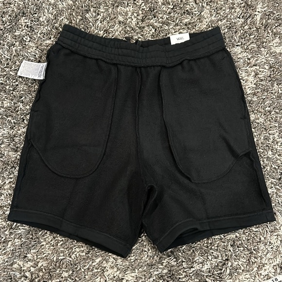 New VANS Comfy Cush Relaxed Fleece Sweat Shorts in Black - Picture 3 of 13